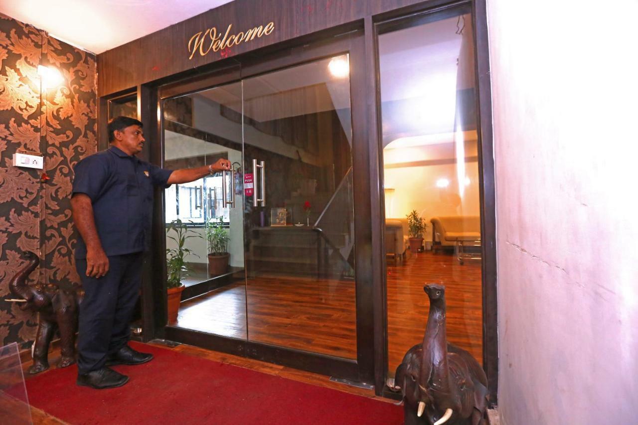Hotel Shantidoot, Dadar Malad Exterior photo