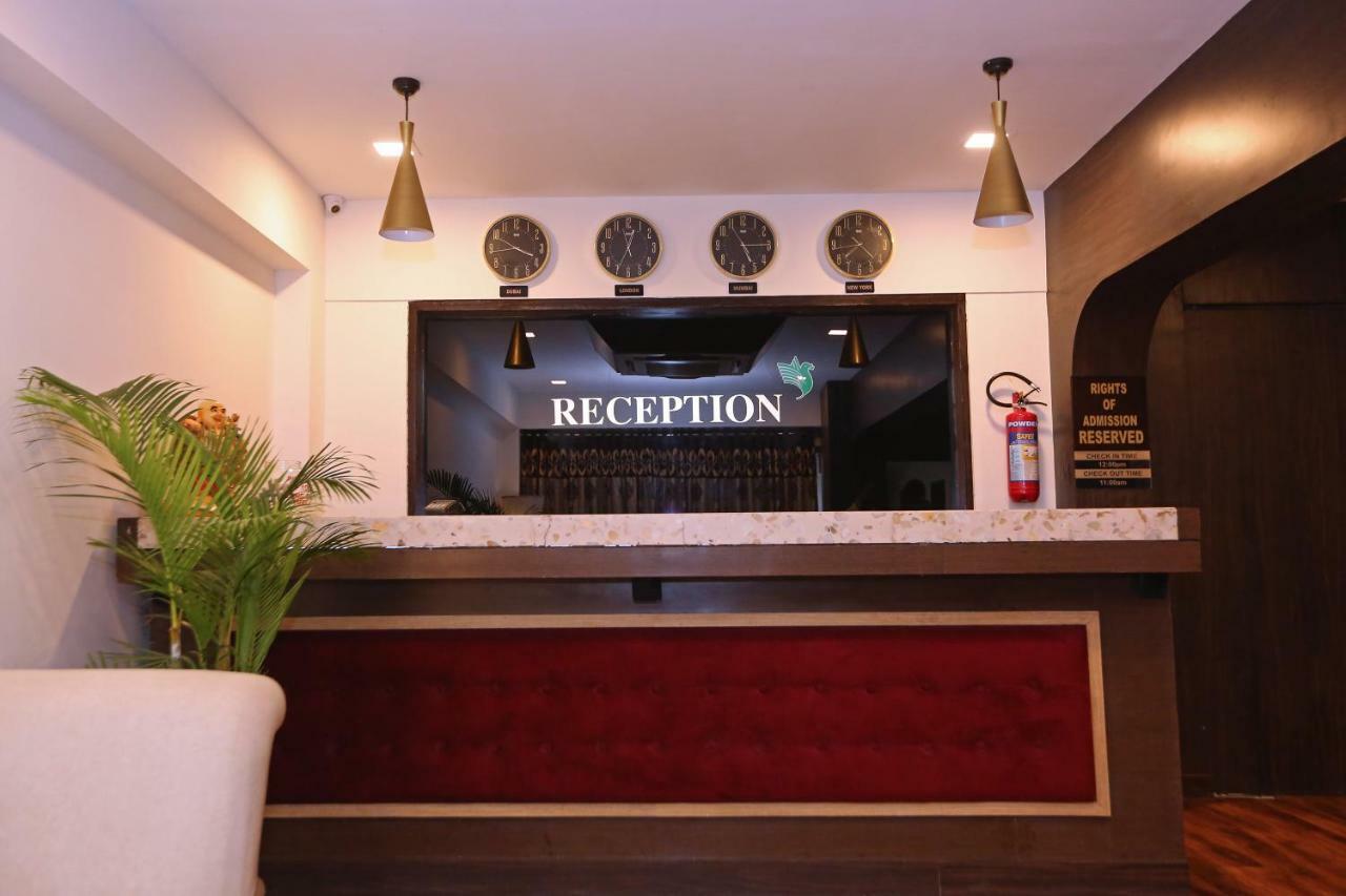 Hotel Shantidoot, Dadar Malad Exterior photo